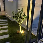 Bodrumda Deniz Ve Doga Manzarali Full Esyali Lueks Willa