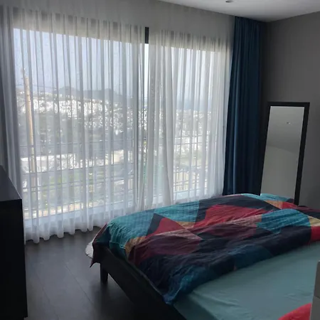 Bodrumda Deniz Ve Doga Manzarali Full Esyali Lueks Bodrum