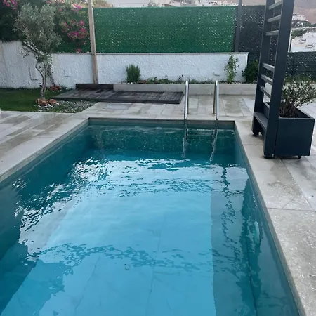 Bodrumda Deniz Ve Doga Manzarali Full Esyali Lueks Villa *