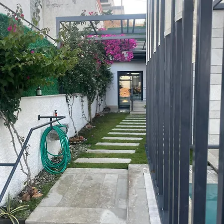 Bodrumda Deniz Ve Doga Manzarali Full Esyali Lueks