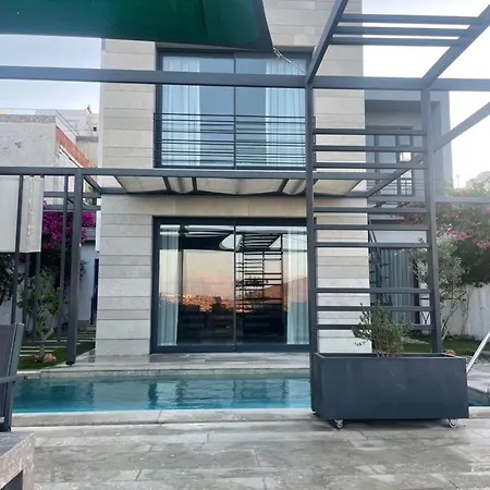 Bodrumda Deniz Ve Doga Manzarali Full Esyali Lueks * בודרום