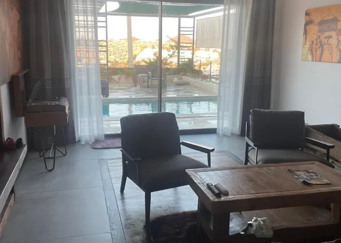 Bodrumda Deniz Ve Doga Manzarali Full Esyali Lueks