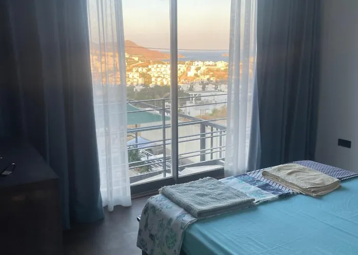 Bodrumda Deniz Ve Doga Manzarali Full Esyali Lueks *