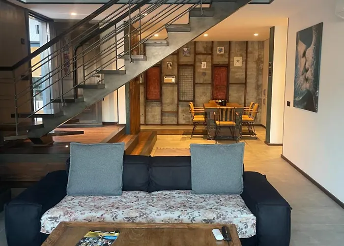Bodrumda Deniz Ve Doga Manzarali Full Esyali Lueks Villa *
