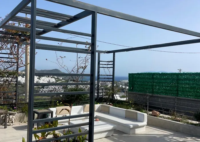 Bodrumda Deniz Ve Doga Manzarali Full Esyali Lueks Villa *