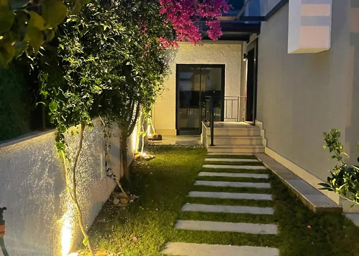 Villa Bodrumda Deniz Ve Doga Manzarali Full Esyali Lueks Bodrum