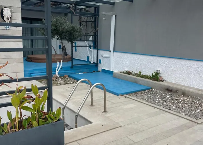 Villa Bodrumda Deniz Ve Doga Manzarali Full Esyali Lueks *